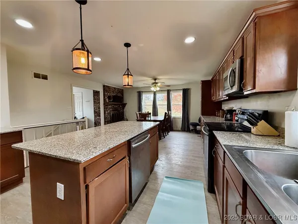 $365,000 | 50 Cave Drive, Eldon, MO 65026