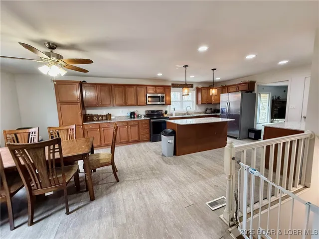 $385,000 | 50 Cave Drive, Eldon, MO 65026