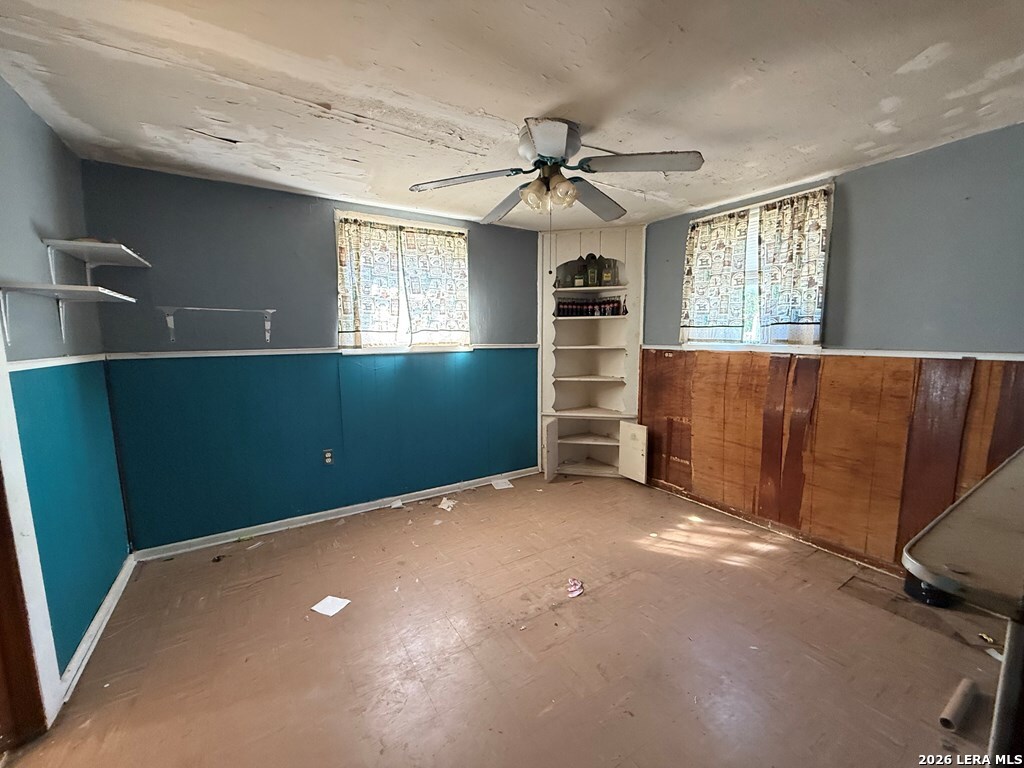 402 Wernett Street Del Rio, TX 78840 - Photo 4 of 14