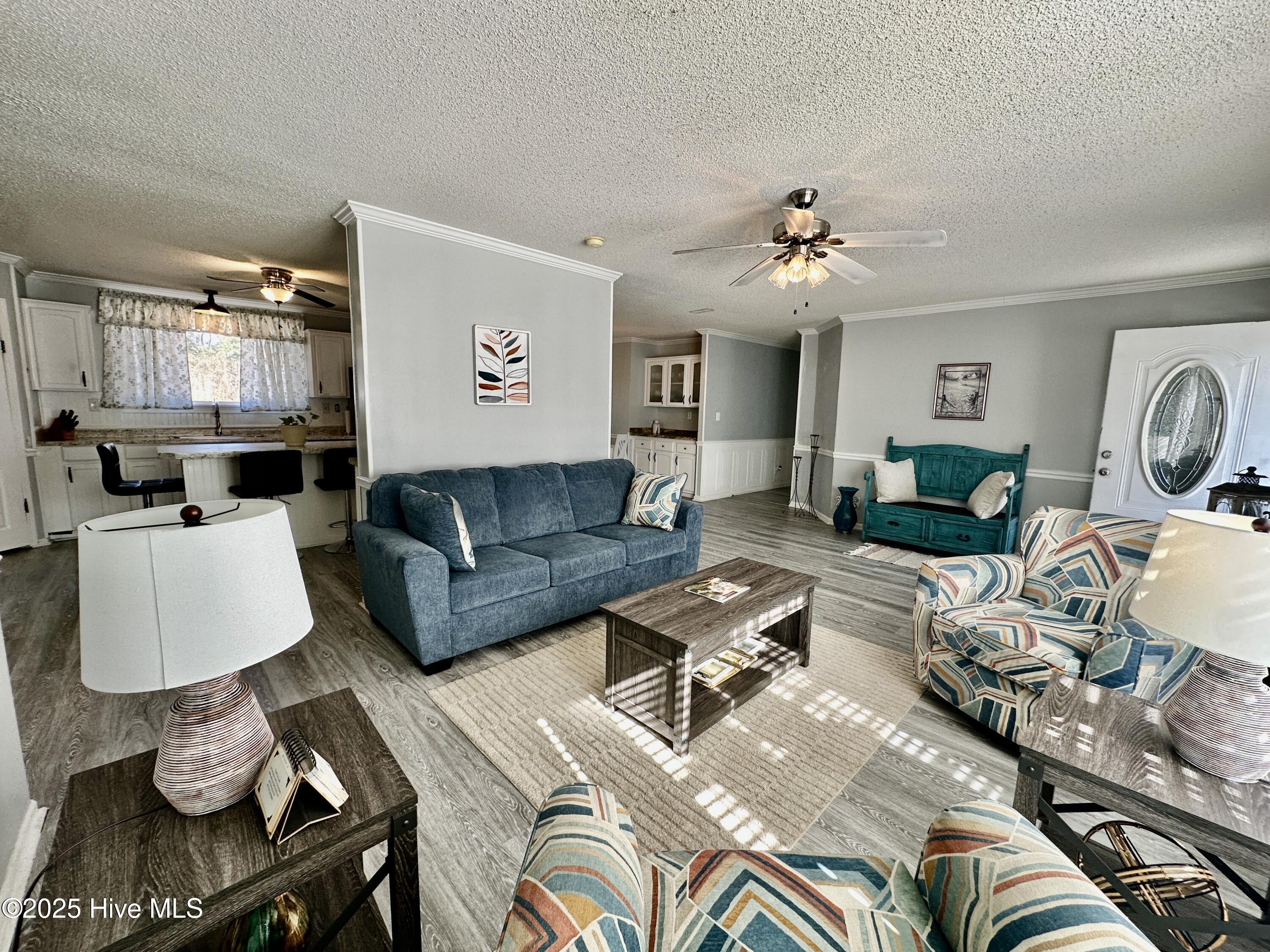 2910 Laurel Ridge Lane Kinston, NC 28504 - Photo 8 of 29 009 Living Room