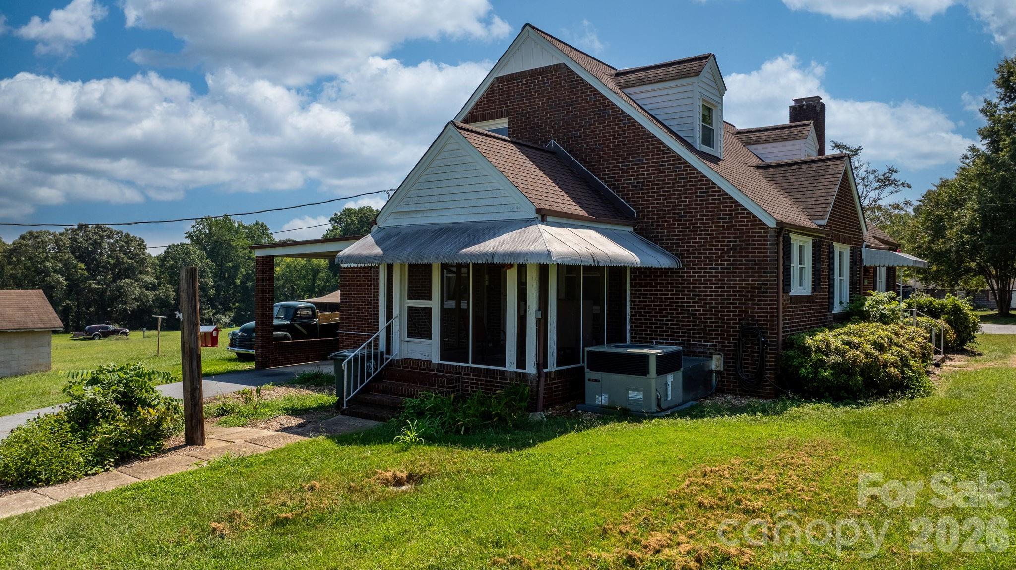 3962 Startown Road Newton, NC 28658 - Photo 7 of 45 Gallery Image 7