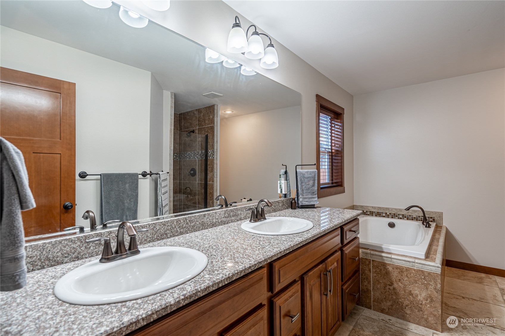393 Ridgewood Drive Manson, WA 98831 - Photo 16 of 38 Gallery Image 16