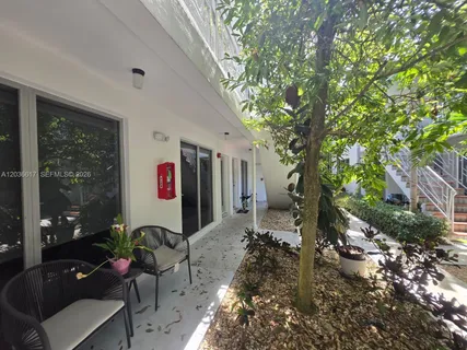 $1,950 | 1560 Pennsylvania Avenue, Unit 216, Miami Beach, FL 33139