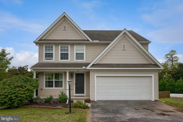 $425,000 | 45 Pavers Cove Court, Middletown, PA 17057