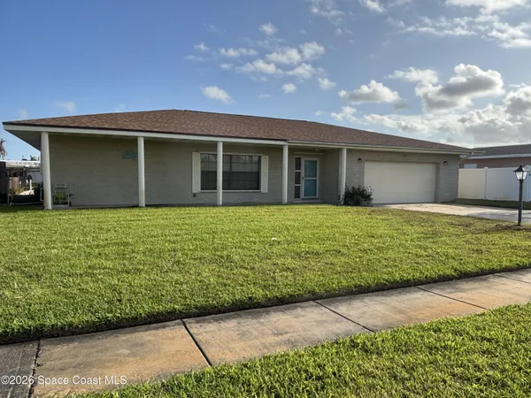 $575,000 | 1725 East Riviera Drive, Merritt Island, FL 32952