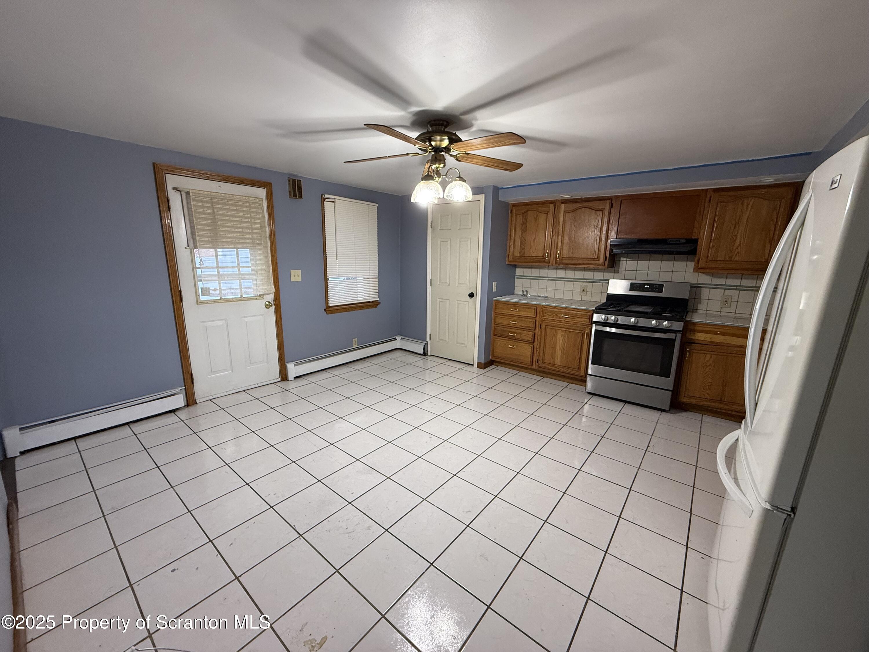 1014 Bennett Street Scranton, PA 18508 - Photo 3 of 22 Kitchen