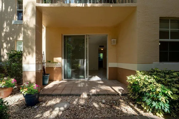 $3,350 | 1805 North Flagler Drive, Unit 108, West Palm Beach, FL 33407