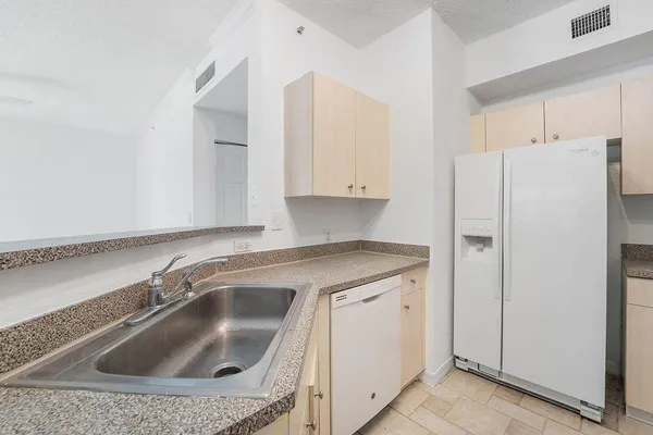 $3,350 | 1805 North Flagler Drive, Unit 108, West Palm Beach, FL 33407