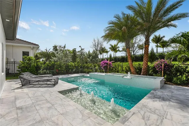 $737,990 | 17522 Cresswind Terrace, Lakewood Ranch, FL 34211