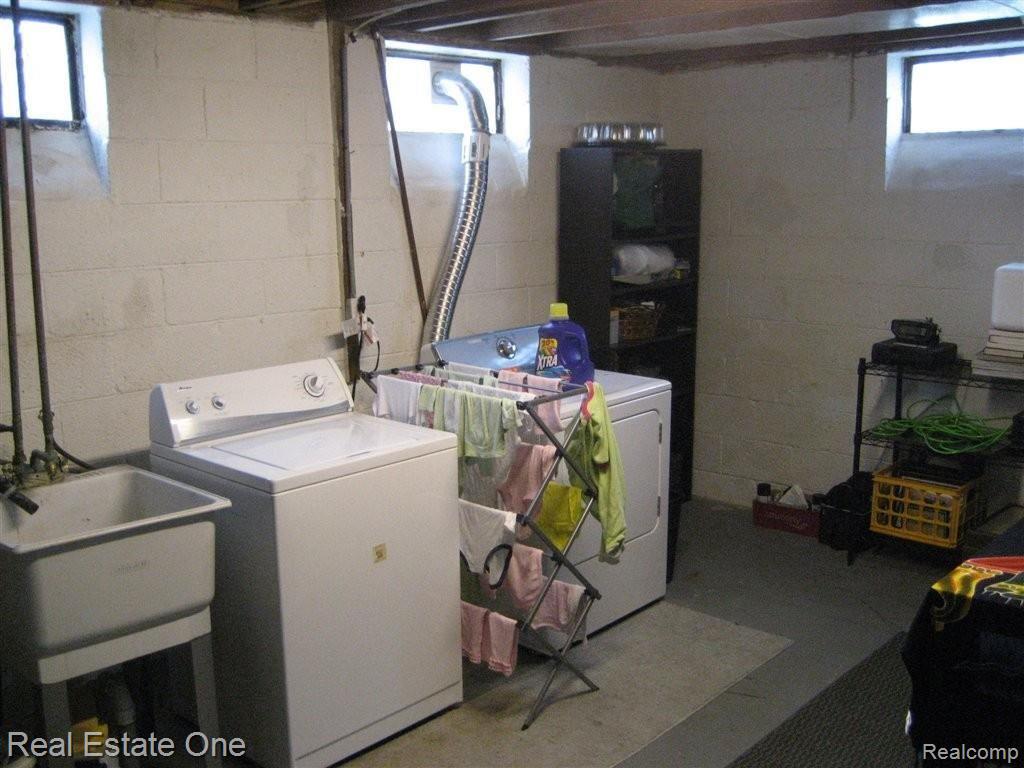 492 East 14 Mile Road Clawson, MI 48017 - Photo 25 of 26 IMG_2160.JPG