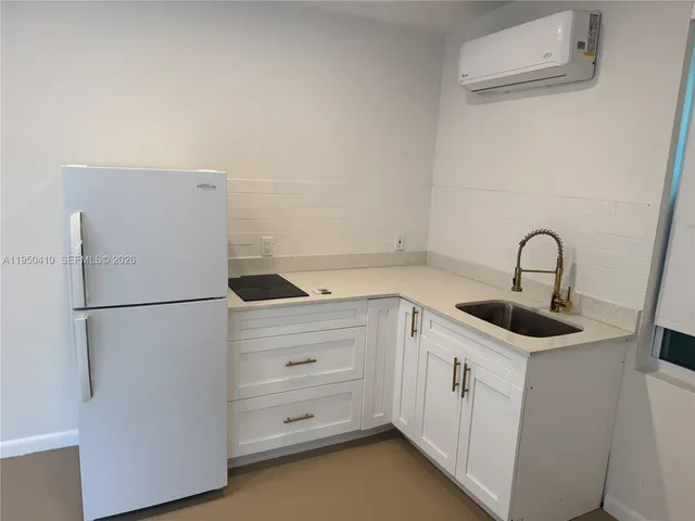 $1,599 | Alhambra Heights, North Miami, FL 33168