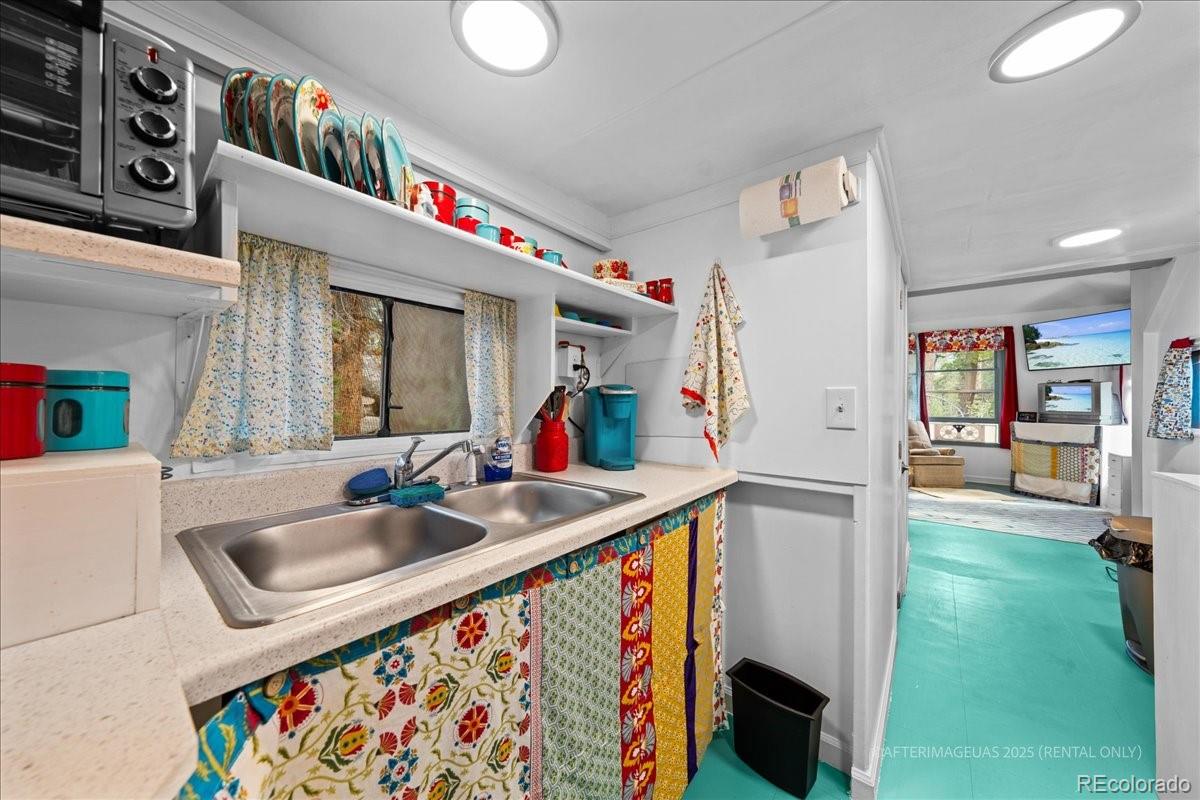 165 Sutherland Road Allenspark, CO 80510 - Photo 10 of 40 Gallery Image 10