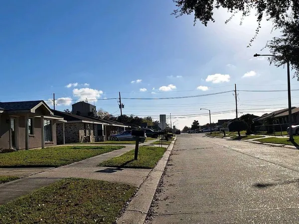 $156,950 | 1262 Luling Estates Drive, Luling, LA 70070