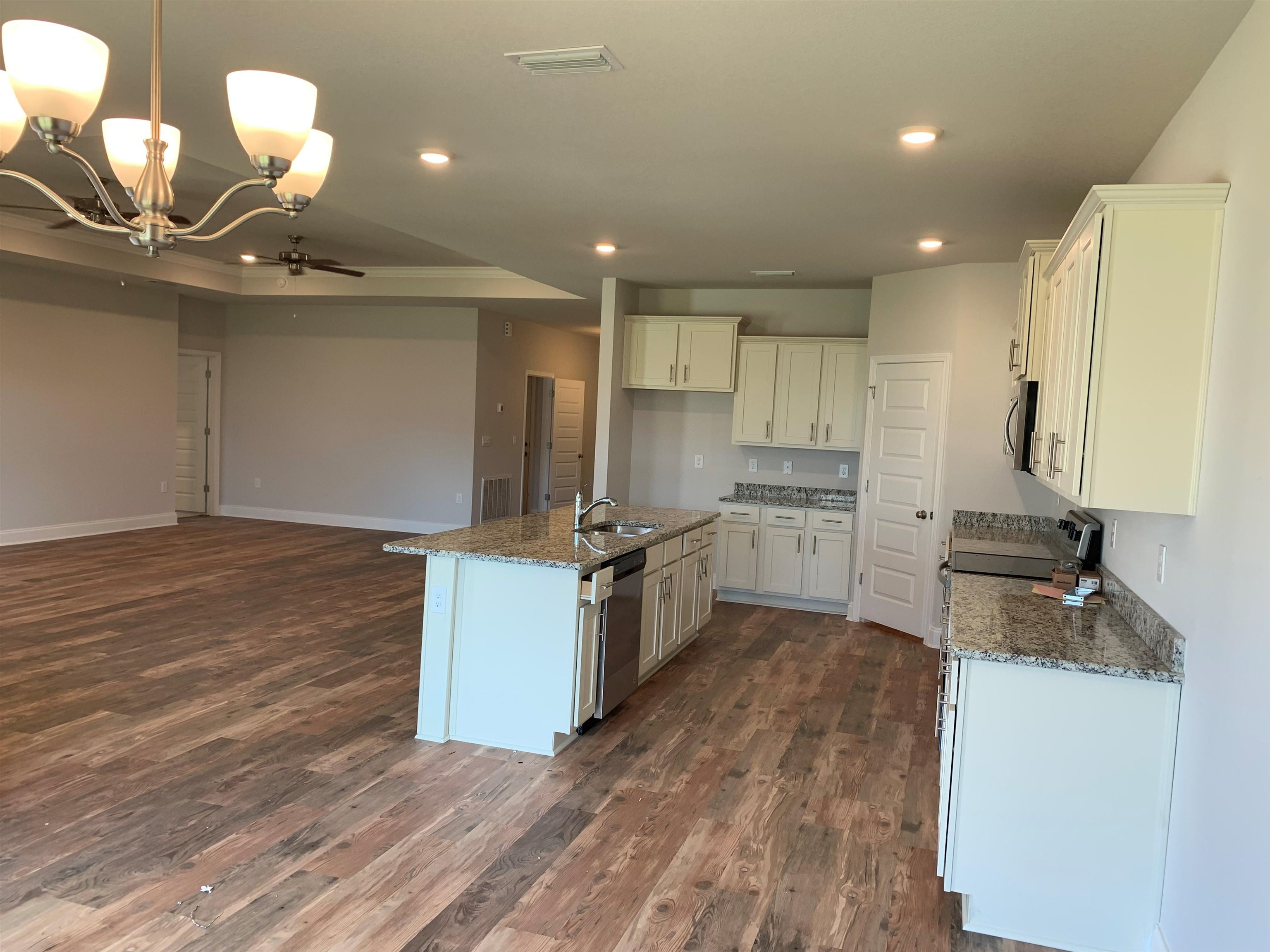 1892 Carly Street, Unit 40 Foley, AL 36535 - Photo 6 of 11 Kitchen