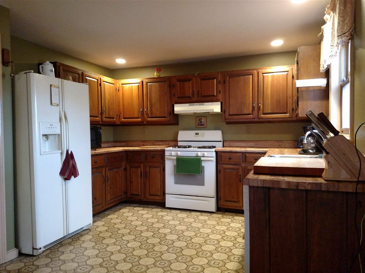 640 River Road, Unit 409139 Weare, NH 03281 - Photo 3 of 15 Gallery Image 3