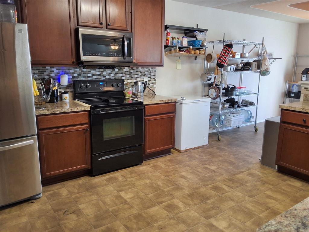 112 Hancock Street Venus, TX 76084 - Photo 9 of 25