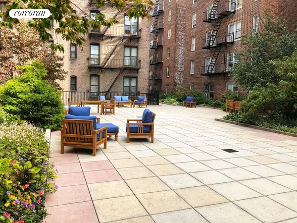$330,000 | 330 Haven Avenue, Unit 5J | Hudson Heights
