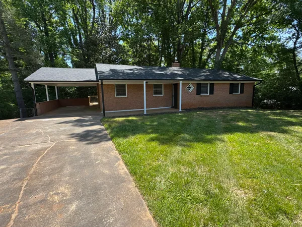 $2,200 | 115 Lakemont Court, Martinsville, VA 24112
