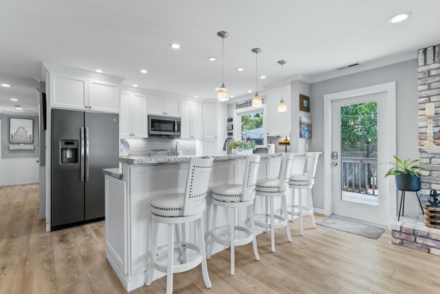 702 Rosedale Avenue Capitola, CA 95010 - Photo 12 of 42 Gallery Image 12
