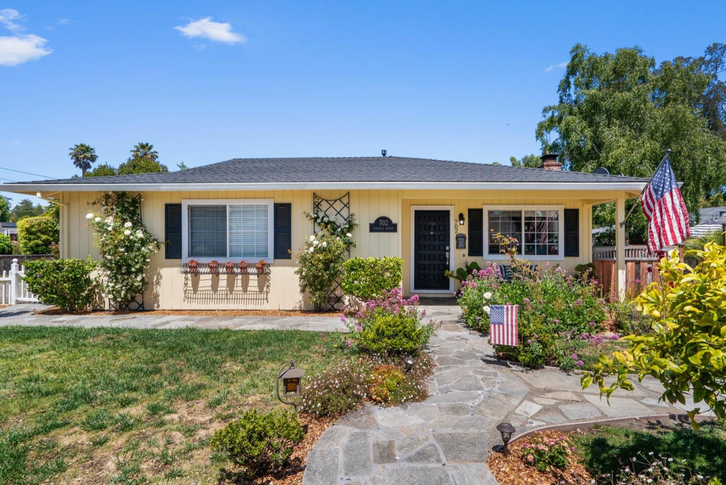 702 Rosedale Avenue Capitola, CA 95010 - Photo 4 of 42 Gallery Image 4