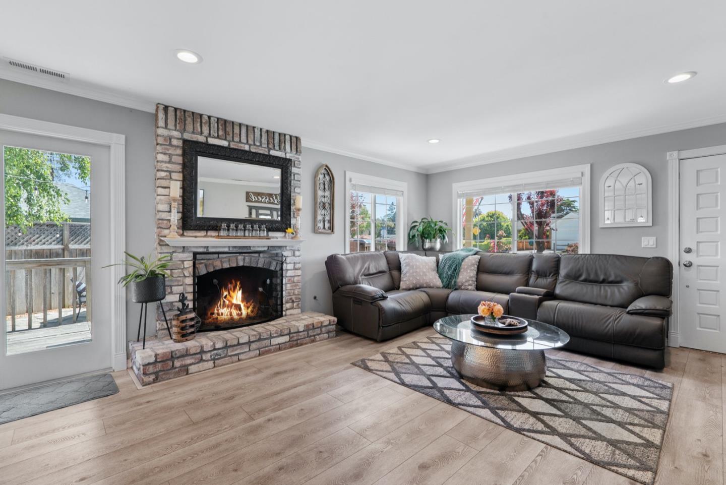 702 Rosedale Avenue Capitola, CA 95010 - Photo 8 of 42 Gallery Image 8