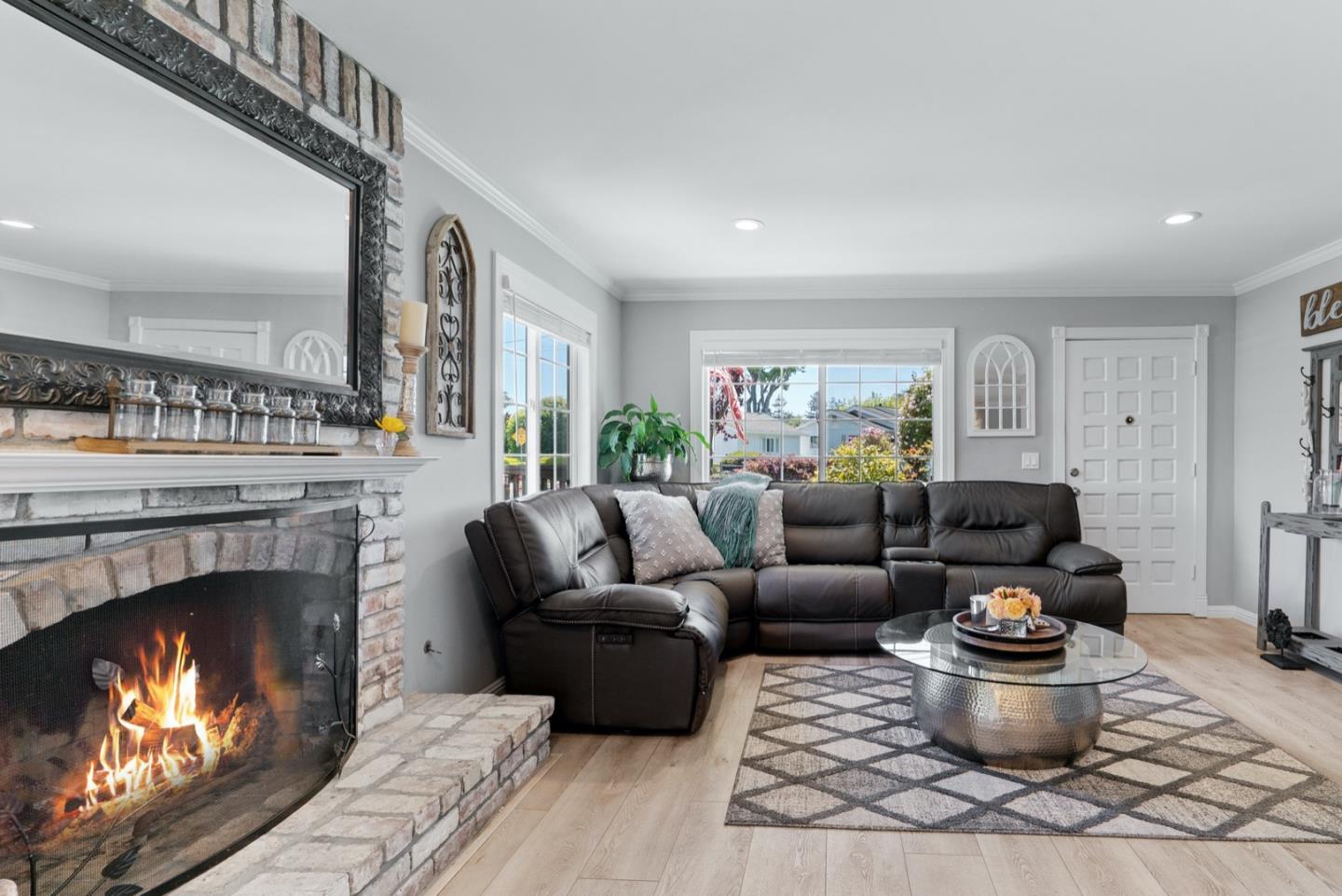 702 Rosedale Avenue Capitola, CA 95010 - Photo 9 of 42 Gallery Image 9