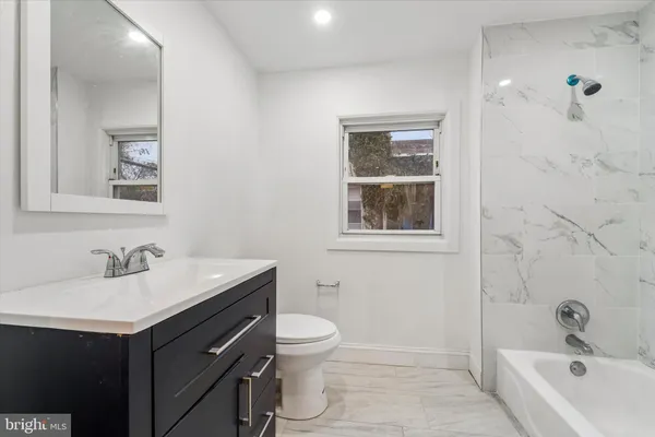 $1,600 | 79 High Street, Unit 1, Philadelphia, PA 19144