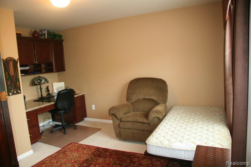 3722 Windingbrook Circle, Unit 40 Rochester Hills, MI 48309 - Photo 15 of 25