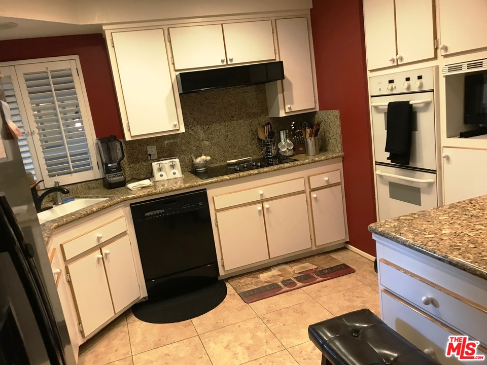 18915 Kinbrace Street Porter Ranch, CA 91326 - Photo 14 of 43 Gallery Image 14