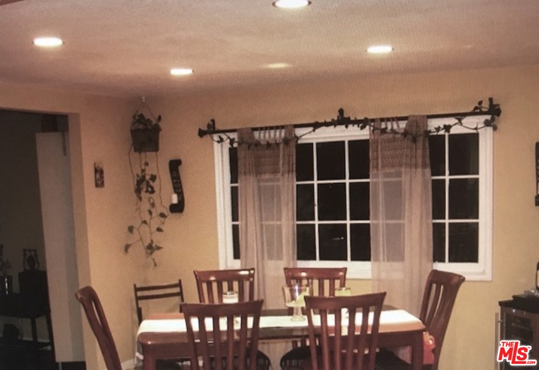 18915 Kinbrace Street Porter Ranch, CA 91326 - Photo 18 of 43 Gallery Image 18