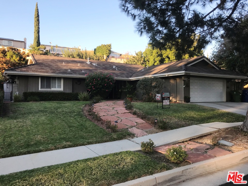 18915 Kinbrace Street Porter Ranch, CA 91326 - Photo 3 of 43 Gallery Image 3