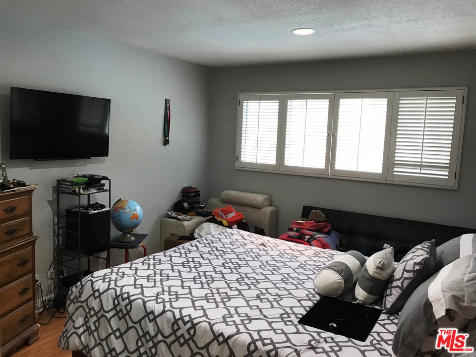 18915 Kinbrace Street Porter Ranch, CA 91326 - Photo 22 of 43 Gallery Image 22