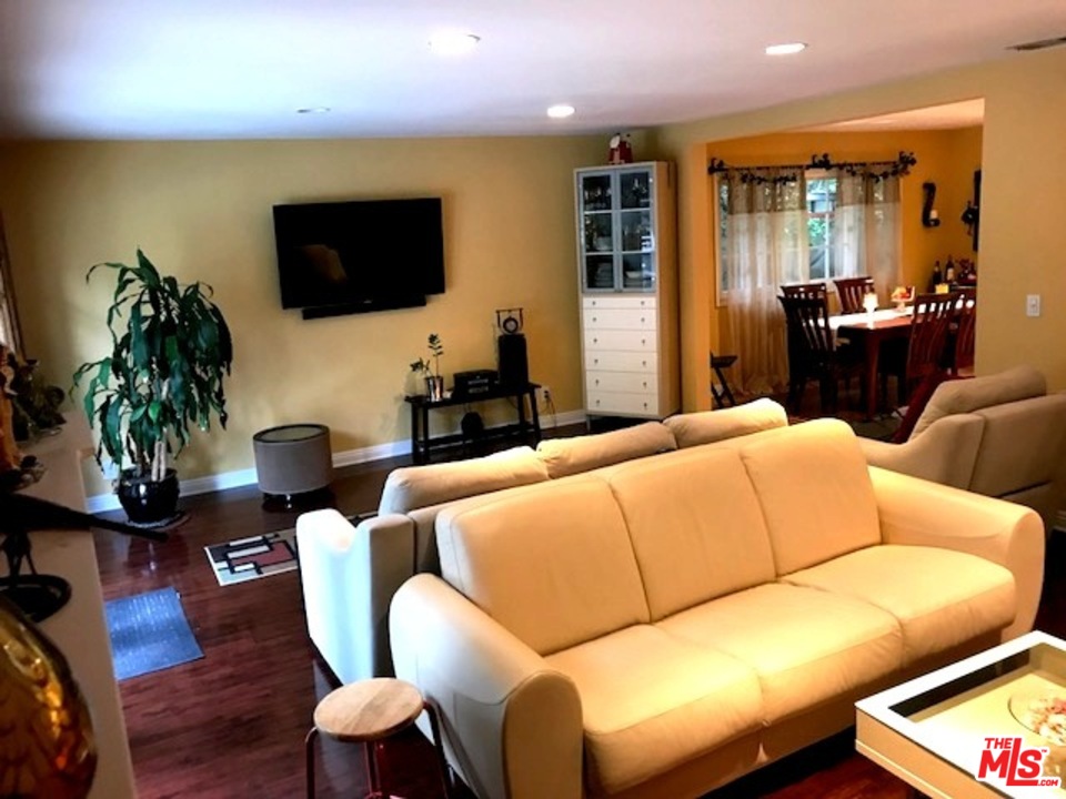 18915 Kinbrace Street Porter Ranch, CA 91326 - Photo 27 of 43 Gallery Image 27