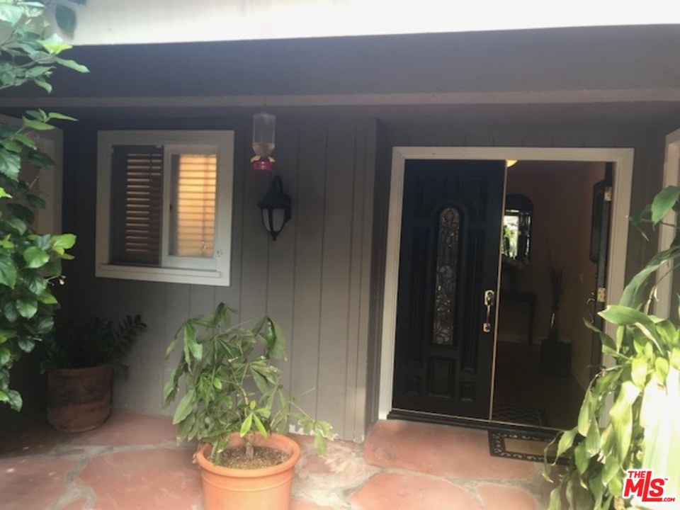 18915 Kinbrace Street Porter Ranch, CA 91326 - Photo 5 of 43 Gallery Image 5