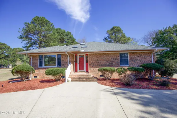 $459,000 | 100 Oak Hills Road, Pinehurst, NC 28374