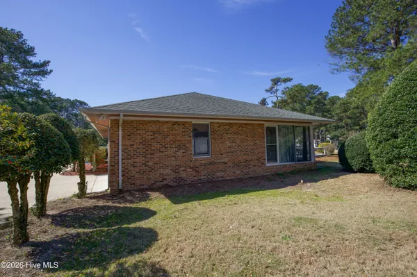 $459,000 | 100 Oak Hills Road, Pinehurst, NC 28374