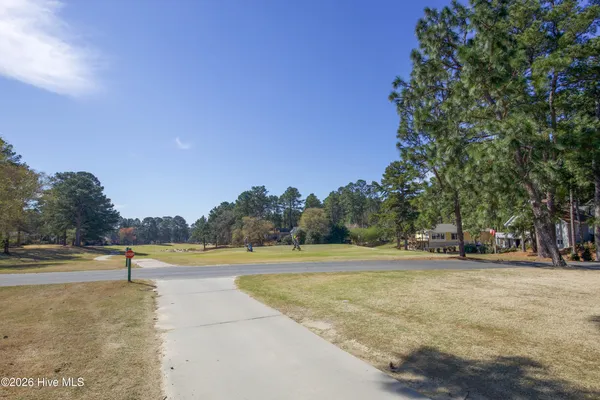 $459,000 | 100 Oak Hills Road, Pinehurst, NC 28374