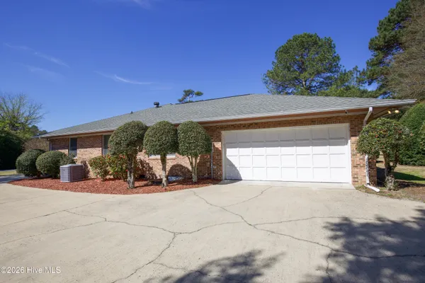 $459,000 | 100 Oak Hills Road, Pinehurst, NC 28374