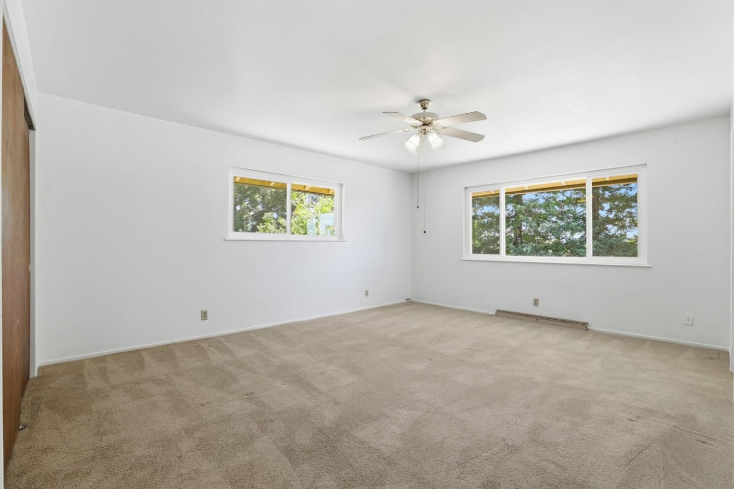 208 Mill Creek Road Fremont, CA 94539 - Photo 18 of 59 an empty room with windows
