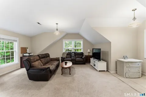 $775,000 | 29 Narragansett Trail, Newtown, CT 06482