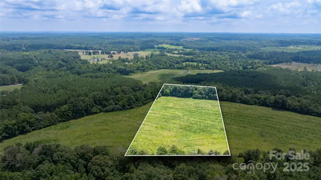 an aerial view of a yard
