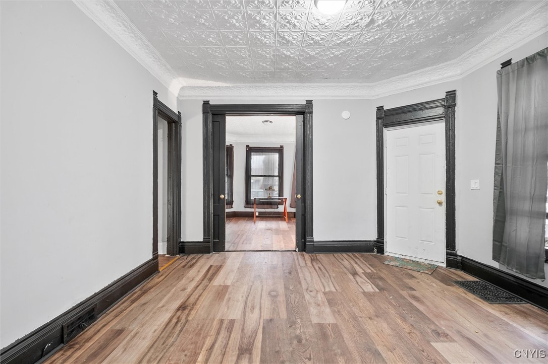 803 Danforth Street Syracuse, NY 13208 - Photo 11 of 21