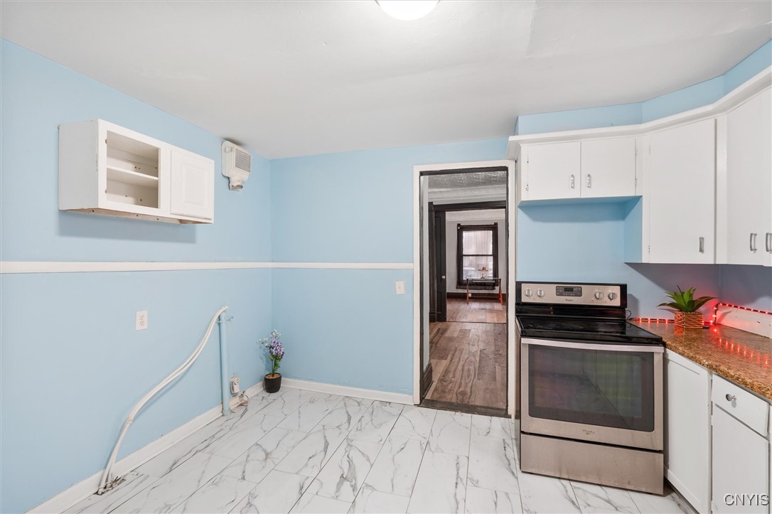 803 Danforth Street Syracuse, NY 13208 - Photo 4 of 21