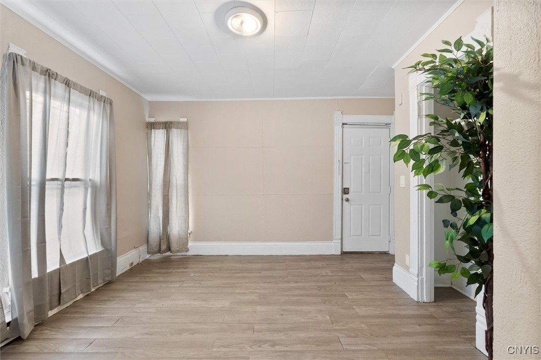 803 Danforth Street Syracuse, NY 13208 - Photo 6 of 21