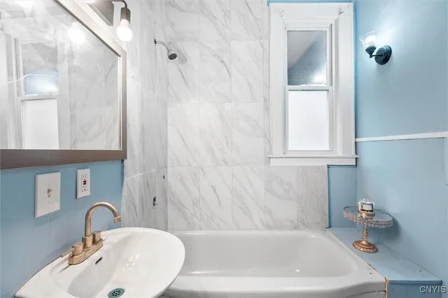 $349,900 | 803 Danforth Street, Syracuse, NY 13208