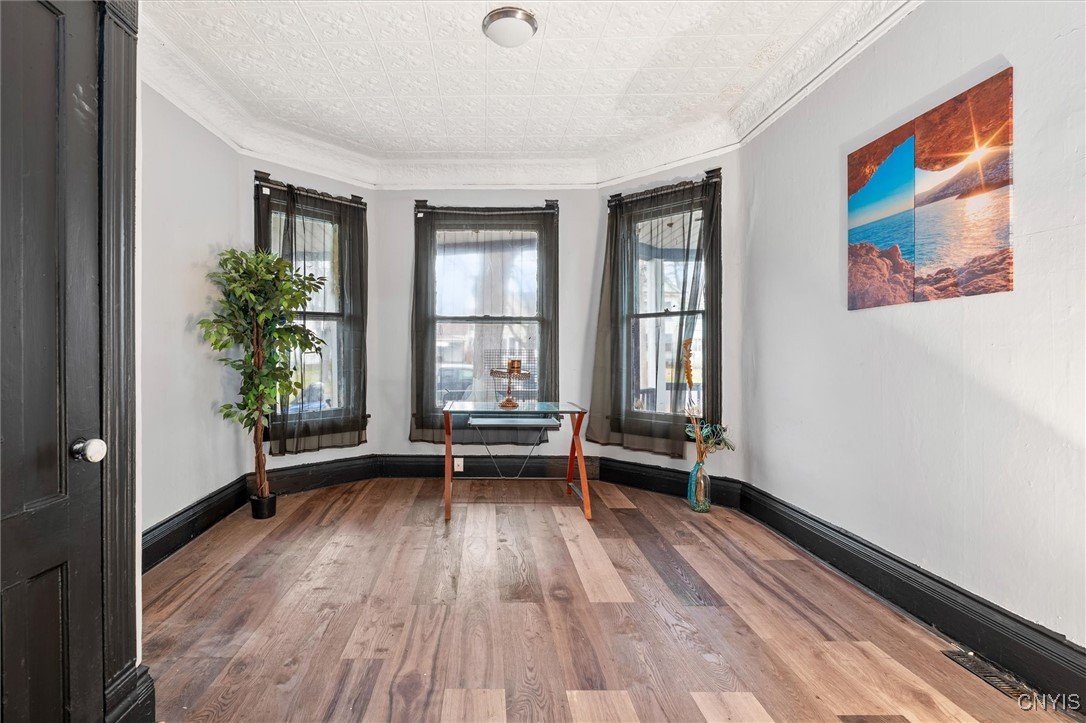 803 Danforth Street Syracuse, NY 13208 - Photo 10 of 21