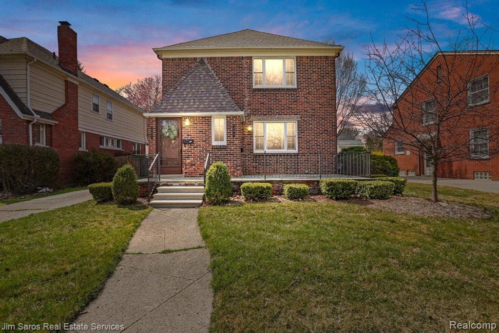 897 Rivard Boulevard Grosse Pointe, MI 48230 - Photo 1 of 19