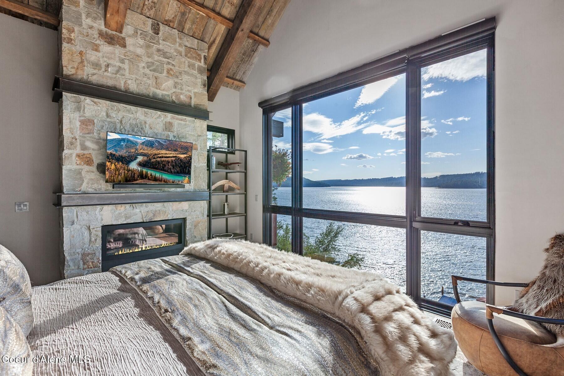 20890 South Inspiration Trail Harrison, ID 83833 - Photo 14 of 67 Primary Bedroom on Main level