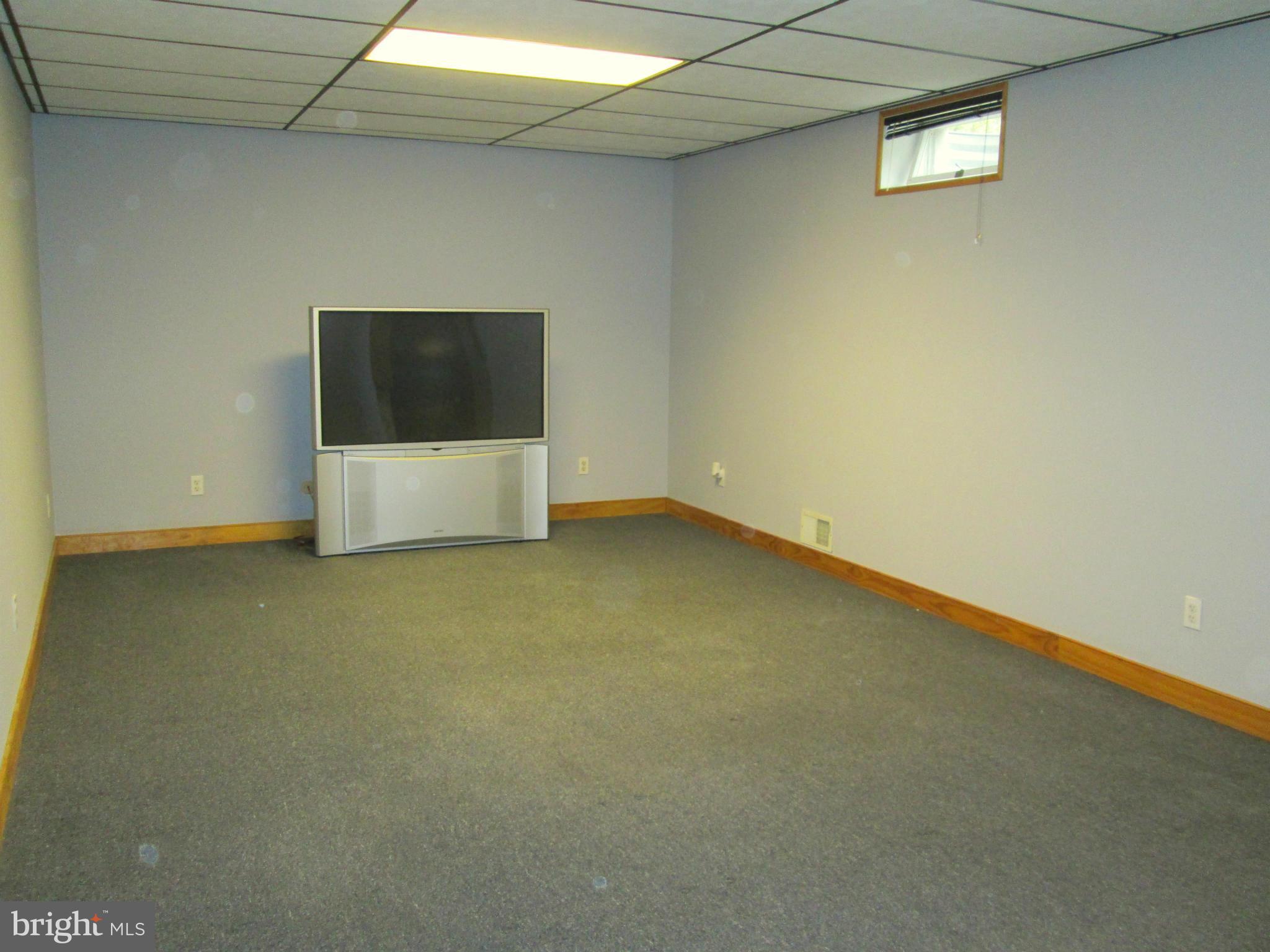620 Adelina Road Prince Frederick, MD 20678 - Photo 21 of 30 Family Room