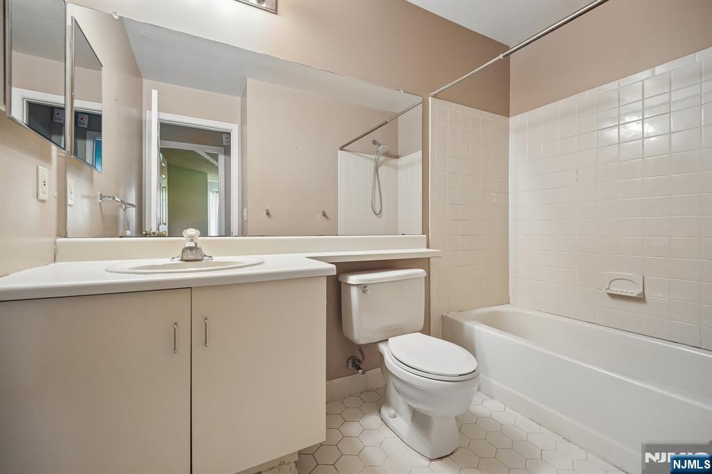 1412 York Street Mahwah, NJ 07430 - Photo 12 of 20